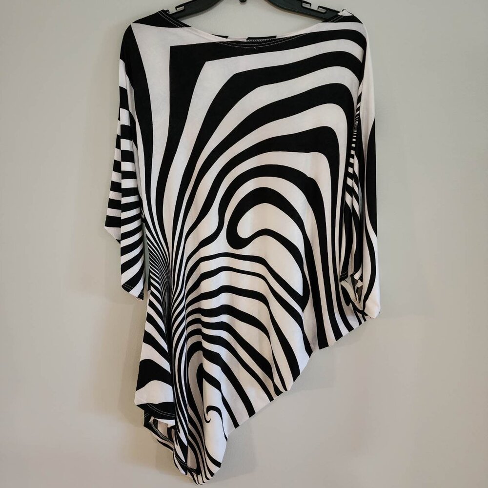 Kanvas Bat Wing Top - Picture 7 of 7
